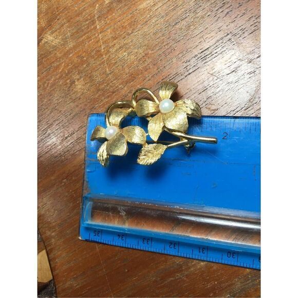 Brooch, Vintage Gold Daisies & Pearl Pin, 60’s - Picture 3 of 3